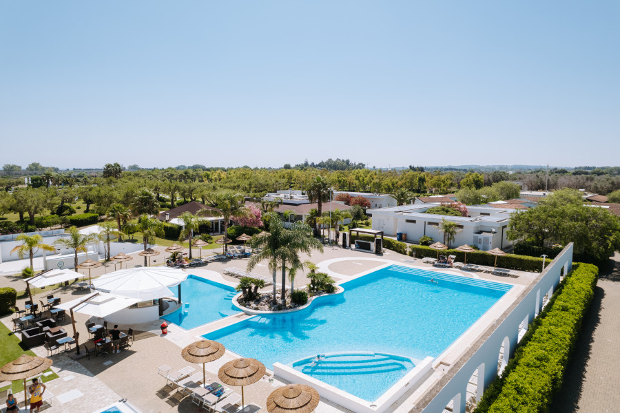 Nicolaus Club Alimini Smile Residence